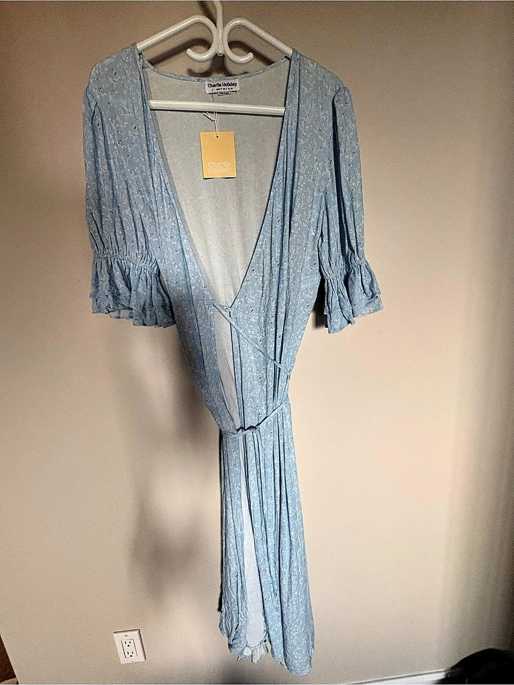 NWT Charlie Holiday Salsa Wrap Dress Floral Maxi Wrap Dress in Blue Size Large